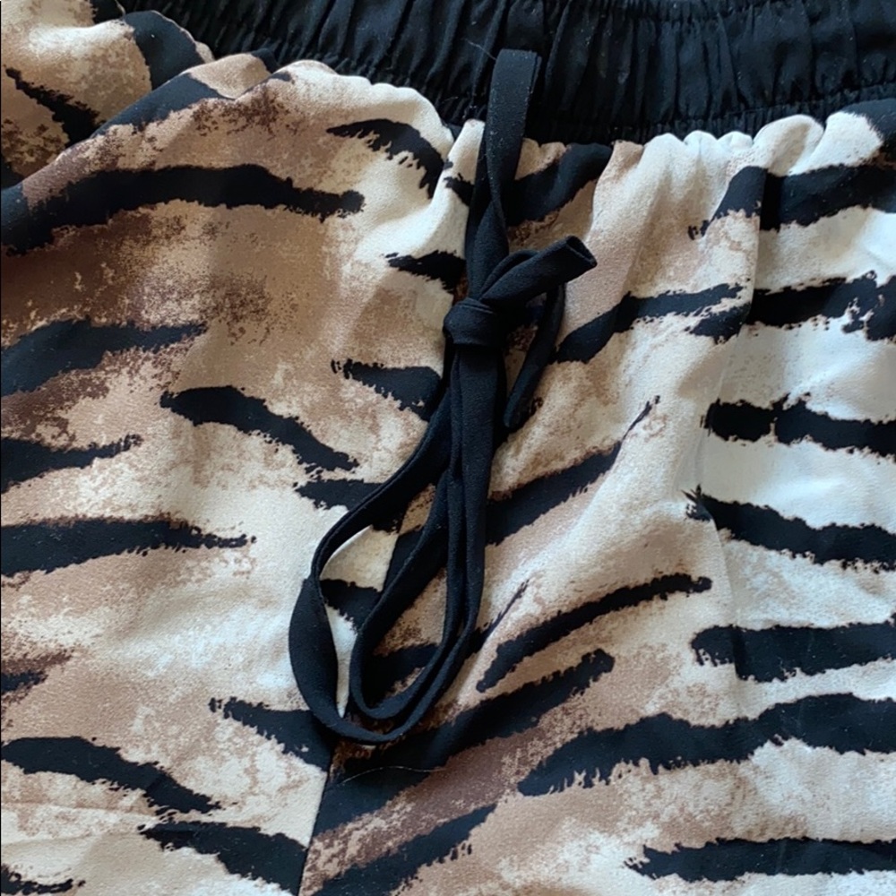 Animal print shorts - Picture 2 of 6
